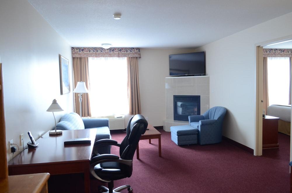 รามาดา บาย วินด์แฮม เอ็ดมันตัน อินเตอร์เนชั่นแนล แอร์พอร์ต Hotel เลอดูค ภายนอก รูปภาพ
