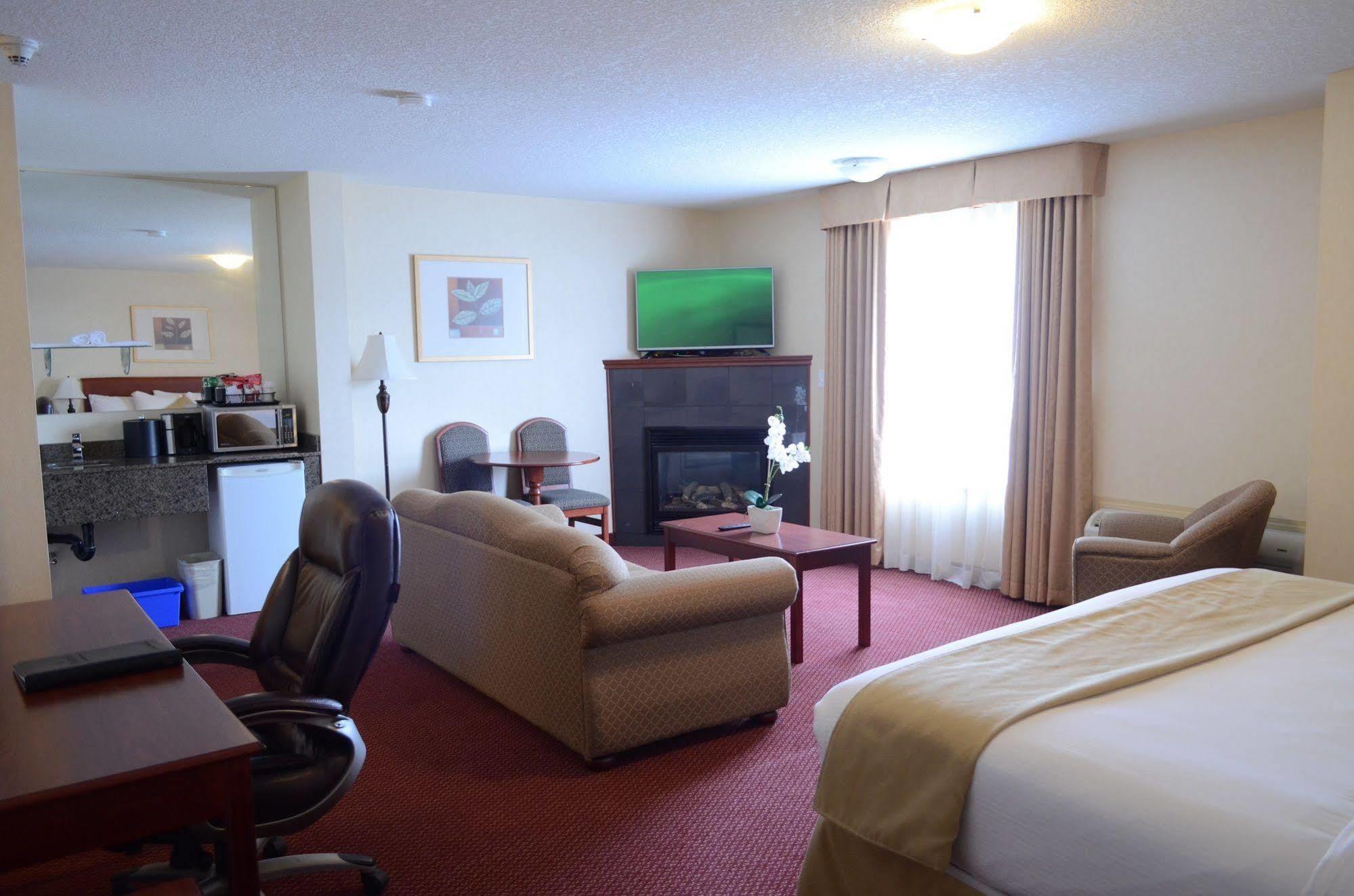 รามาดา บาย วินด์แฮม เอ็ดมันตัน อินเตอร์เนชั่นแนล แอร์พอร์ต Hotel เลอดูค ภายนอก รูปภาพ