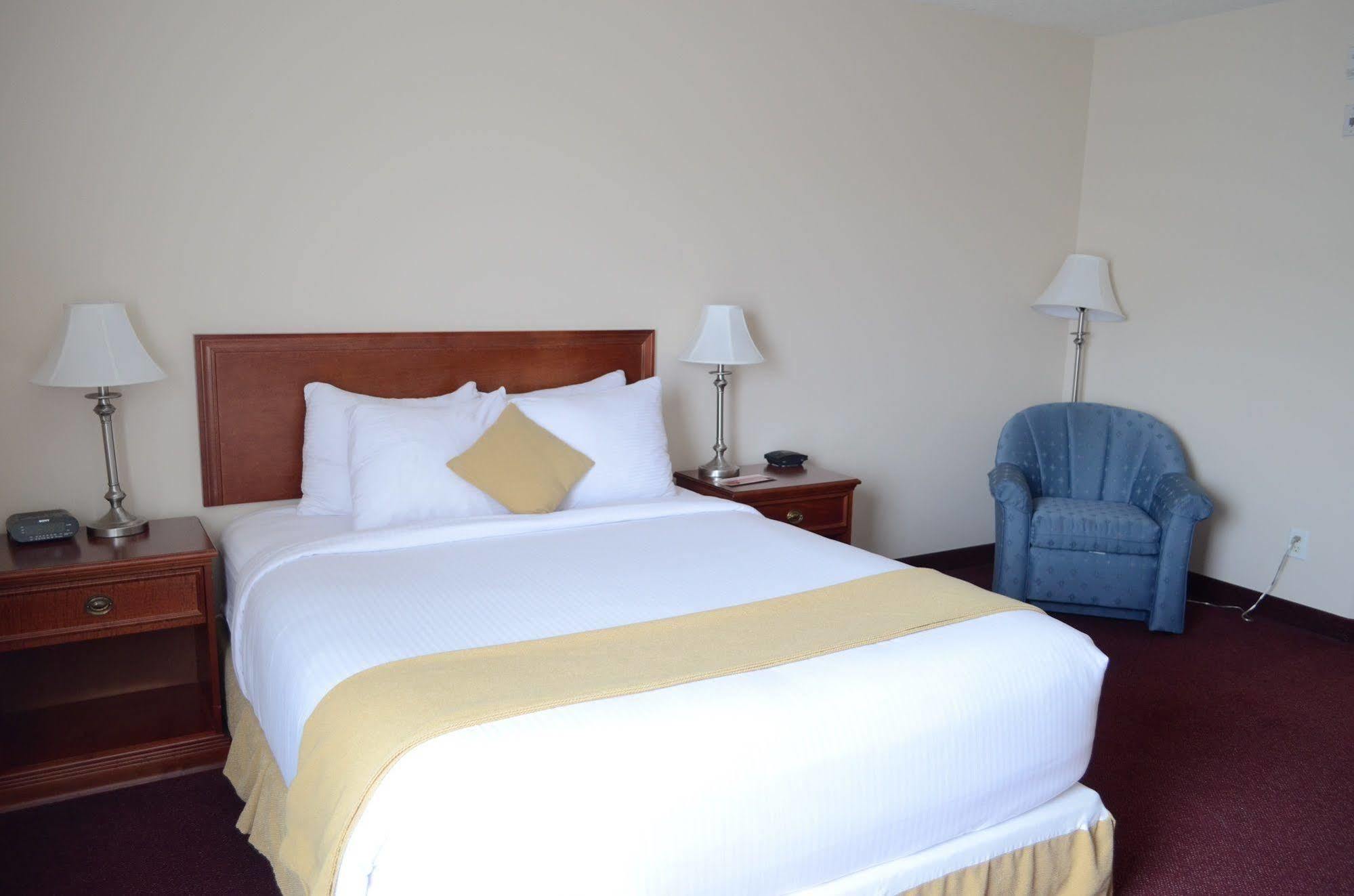 รามาดา บาย วินด์แฮม เอ็ดมันตัน อินเตอร์เนชั่นแนล แอร์พอร์ต Hotel เลอดูค ภายนอก รูปภาพ