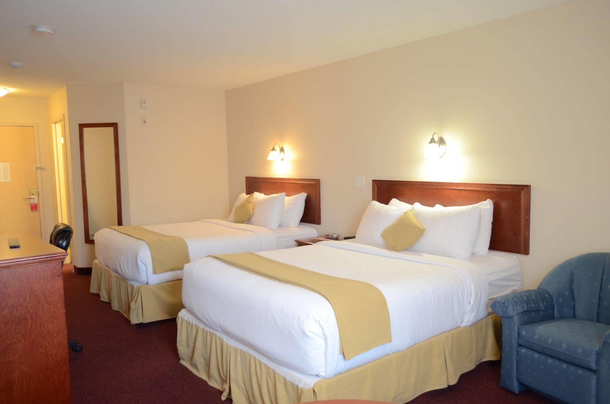 รามาดา บาย วินด์แฮม เอ็ดมันตัน อินเตอร์เนชั่นแนล แอร์พอร์ต Hotel เลอดูค ภายนอก รูปภาพ